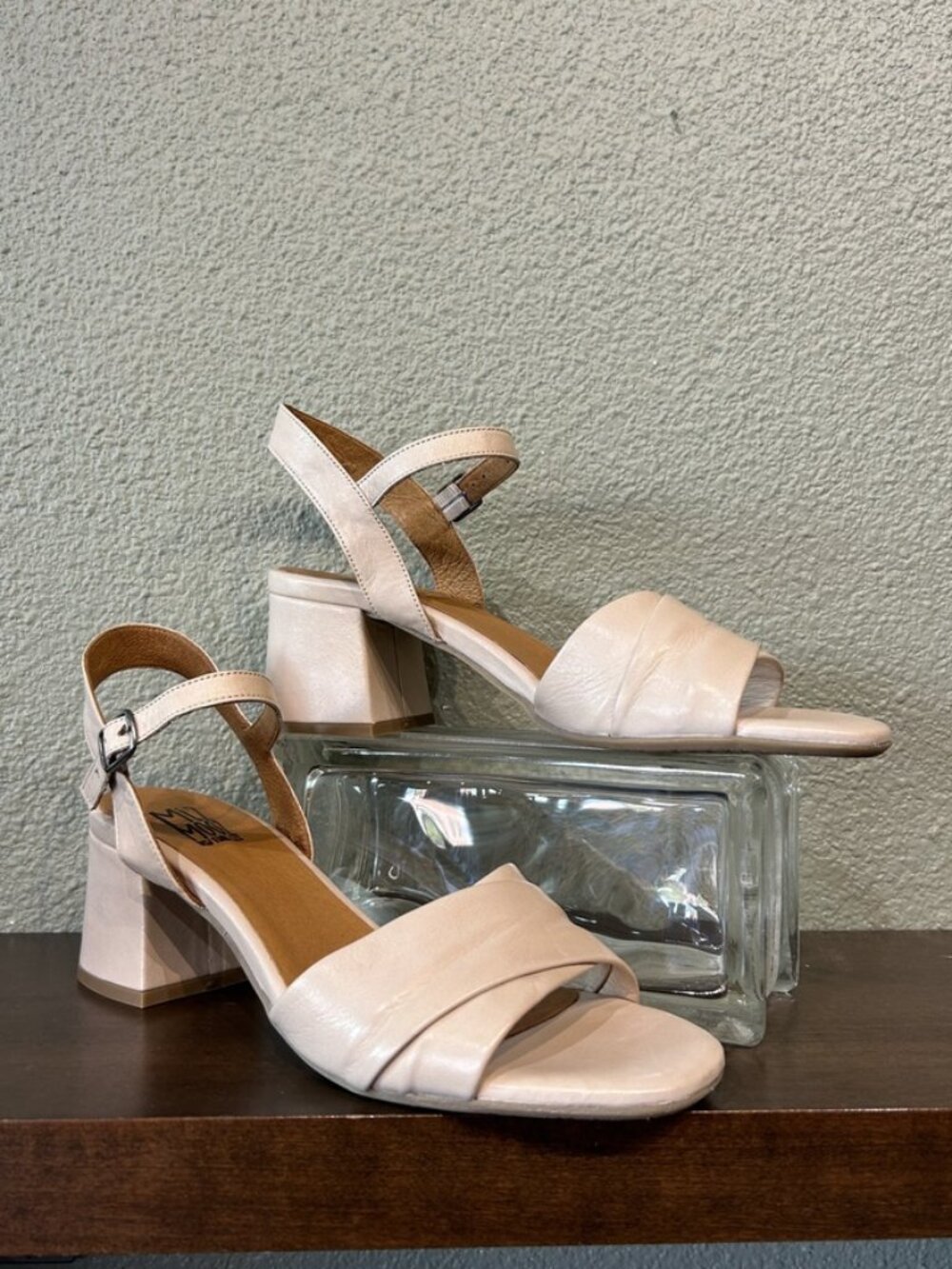 Miz Mooz Bela Cream